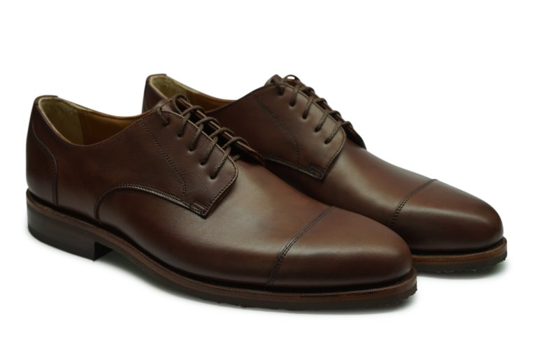 Massschuh mit gerader Vorderkappe